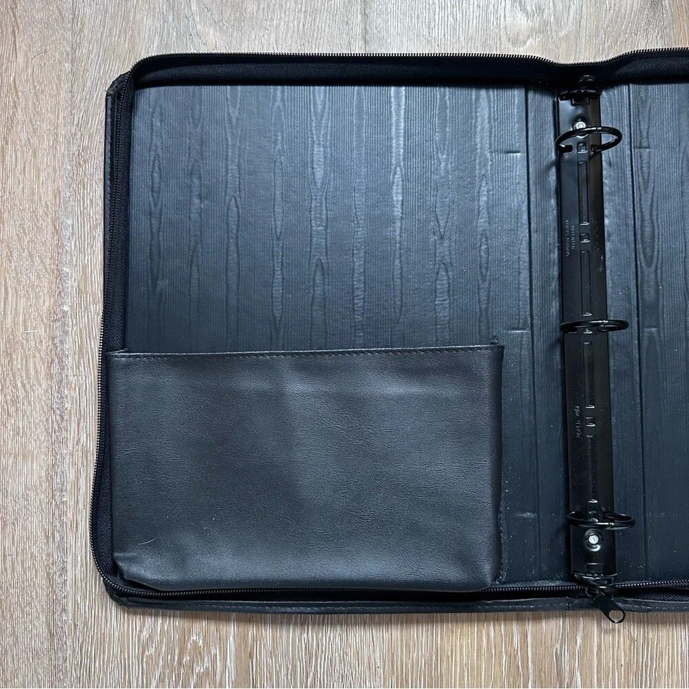 Franklin Covey Black Planner Cover 3 Ring Binder with Zipper